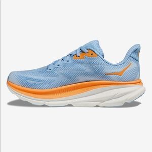 Hoka Clifton 9 women’s sneakers